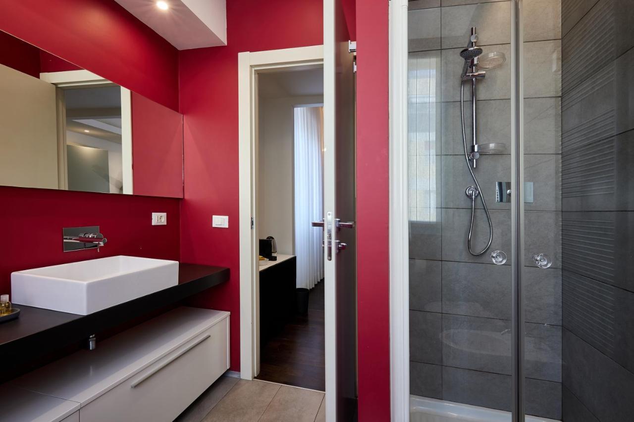 Suite In Town Bologna Bagian luar foto